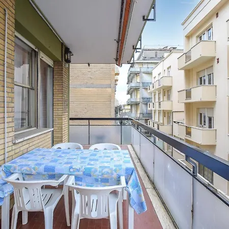 Appartement Gorgeous In With Kitchen *